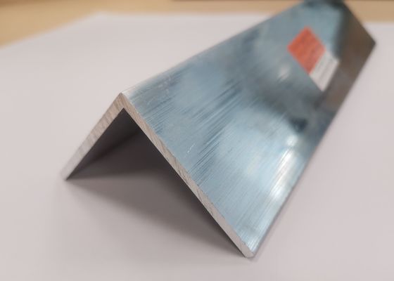 6063 Aluminium Profile Extrusion Right Angle Mill Kết thúc 50mm * 50mm