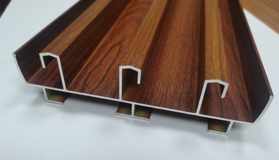 Mẫu cửa sổ và cửa sổ trượt bằng nhôm bằng ngũ cốc gỗ với ba đường ray